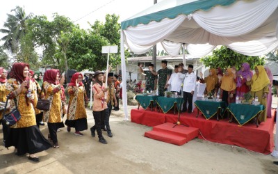 Peserta Festival Nasyid se Kabupaten Asahan Pawai Ta'aruf