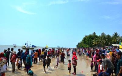 Selama Libur Lebaran, 5.000 Wisatawan Kunjungi Pantai Teluk Rhu