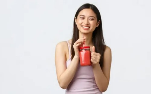 Bikin Kulit Glowing di Tahun 2023, Coba 7 Jus Buah dan Sayur