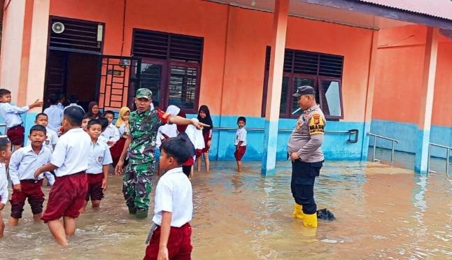 Banjir Rokan Hulu Riau, Dua Sekolah Terpaksa Diliburkan