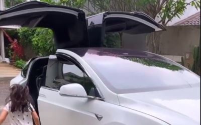 Gisel Beli Mobil Tesla Buat Gempi, Ini Harganya  