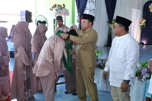 Hadirin Wisuda Ponpes Amanah Tarbiyah Islamiyah, Ini Harapan Wabup Husni