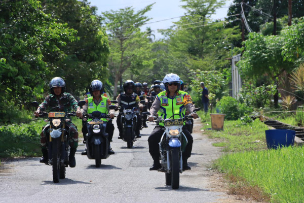 Sinergritas TNI-Polri, Kapolres Siak Pimpin Patroli Kamtibmas Jelanh Pilkada