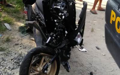 Dua Sepeda Motor Adu Kambing di Jalan Raya Silam