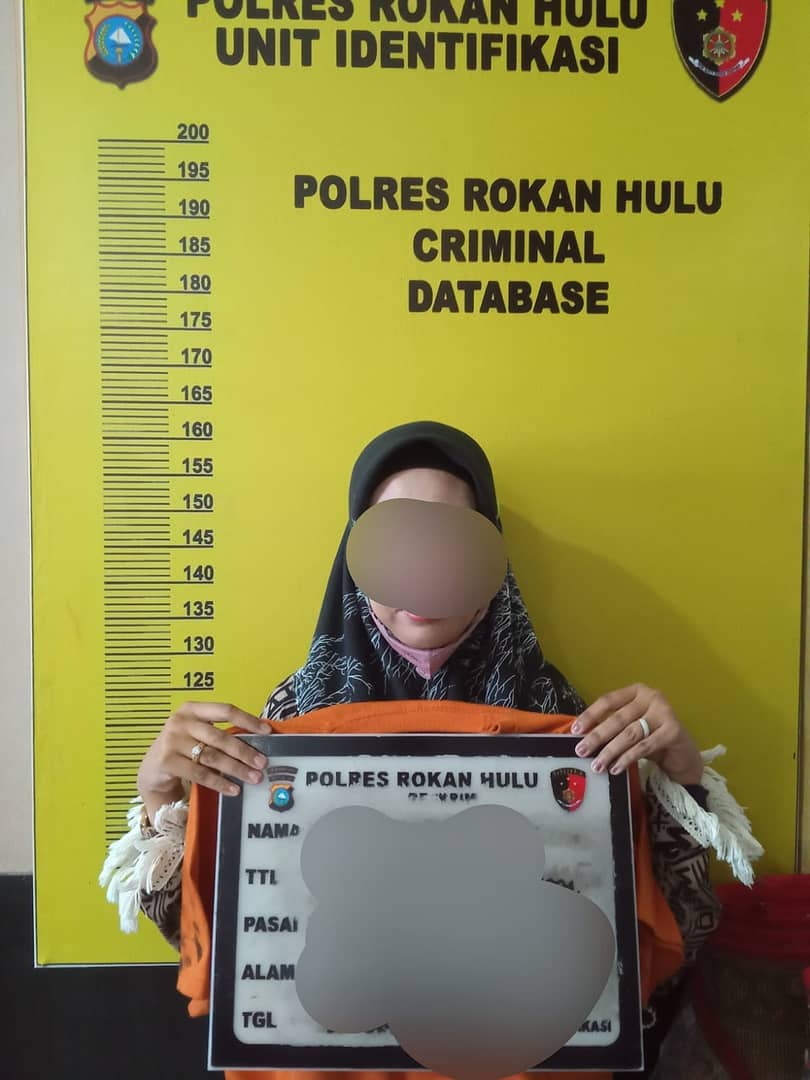 Tilap Uang Pajak Rp. 128 Juta, Eks Karyawati Rumah Sakit Swasta Di Rohul Ditangkap