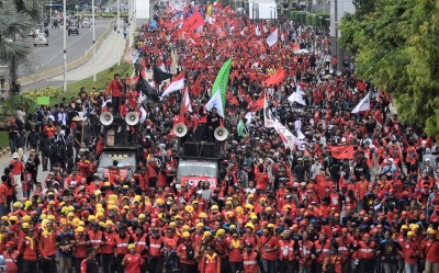 Buruh Berpeluang Bawa Surat Menaker soal Upah ke PTUN