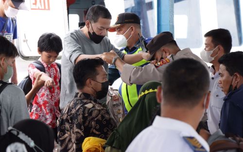 Kendalikan Arus Mudik, Tim Gabungan Beri Pelayanan Maksimal