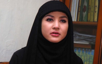 Cynthiara Alona, Mantan Model Playboy Mantap Berhijab