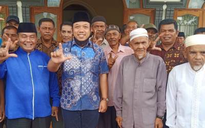 Bakal Calon Wabub Siak Silaturahmi ke Teluk Masjid