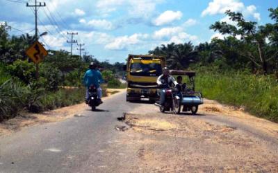 Rohil akan Bangun Jalan Rigit dari Ujung Tanjung ke Bagansiapiapi