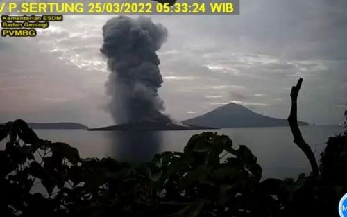 Anak Krakatau Siaga, Warga Diminta Waspada Tsunami 