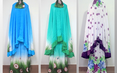 Jelang Lebaran Mukena Bali Laris Manis Diserbu Pembeli