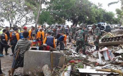 Update Korban Tsunami : Korban Meninggal 429 Orang