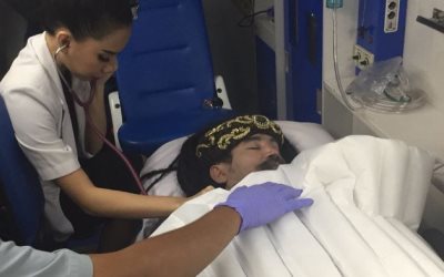 Limbad Kritis Setelah 15 Jam Terkubur Balok Es