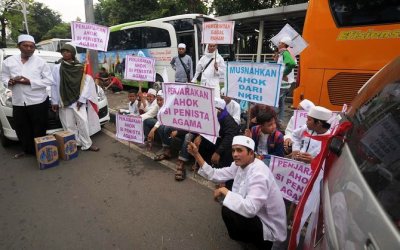 Demo Jakarta, Rupiah Merosot ke Level Rp 13.112