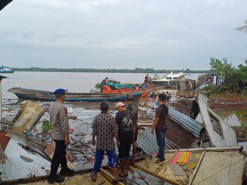 6 Rumah Warga Inhul Rusak Diterjang Longsor, Kerugian Rp2,5 Miliar