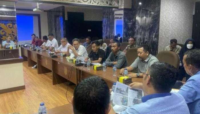 Hearing Komisi IV DPRD Pekanbaru, My Republic Tak Punya Izin