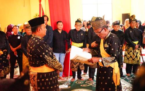 Kapolres Siak Sandang Gelar Datuk Wira Setia Alam