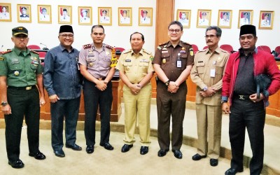 Pemkab Rohul dan Pemprov Gelar Rapat APBD Rohul 2018