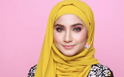 Ini Warna-warna Hijab Bikin Wajah Terkesan Kusam