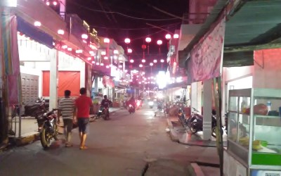 Imlek, Lampion Penuhi Ruas Jalan di Panipahan