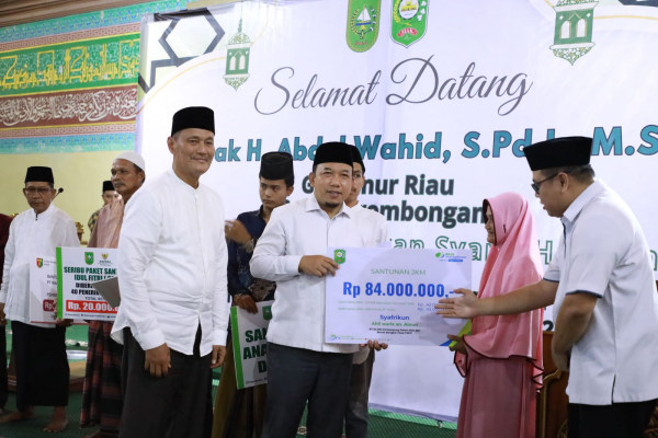 Wabup Siak Sambut Safari Ramadan Pemprov Riau, Sambil Serahkan Bantuan