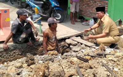 Bupati Suyatno Tinjau Pekerjaan Drainase