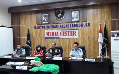  Imigrasi Bengkulu Amankan Tiga WNA Asal Jepang