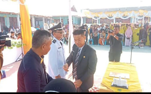 Bupati Rohil Lantik Penghulu Panipahan dan Pjs Penghulu Pulau Jemur Palika