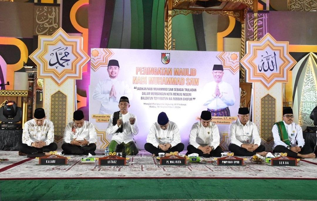 Pimpinan DPRD Pekanbaru Hadiri Peringatan Maulid Nabi Muhammad SAW