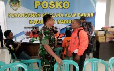 Dandim Terus Pantau Situasi Bencana Banjir Madiun   