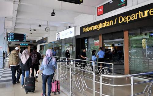 Pria Pakai Cadar Positif Covid Kecoh Petugas Bandara