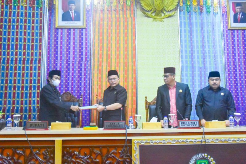 Bupati Terima Laporan Reses Anggota DPRD Bengkalis