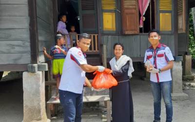 Agung Toyota Peduli Covid-19 Beri Bantuan ke Warga