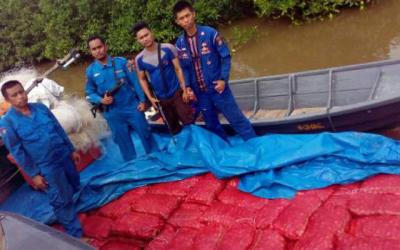 Pompong Berisi 4 Ton Bawang Ilegal di Tangkap Satpol Air
