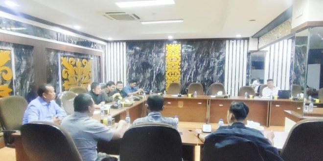 Komisi IV DPRD Pekanbaru Rekom Stop Pemasangan Tiang Internet