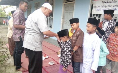 Tempati Sekretariat, LSM LIRA Inhu Santuni Anak Yatim 