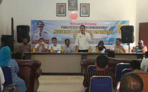 Camat Torgamba Labusel Hadiri Musrenbang di Desa Rasau