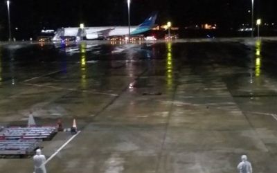 Turun dari Pesawat, 68 WNI Diamond Princess Disemprot 