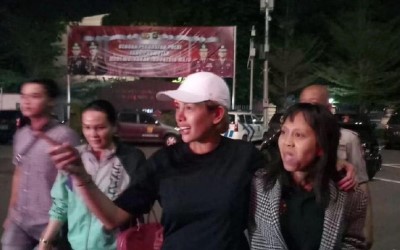 Nikita Mirzani Digiring Polisi ke Polres Jaksel