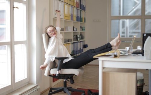 5 Ciri Orang Makan Gaji Buta, Apakah Kamu Termasuk?