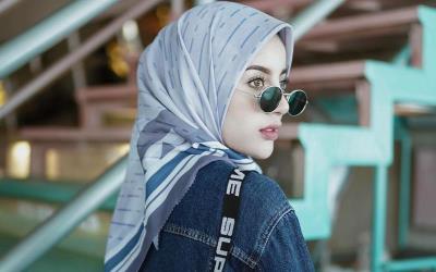 Tips Aman dan Nyaman Berhijab Saat Traveling