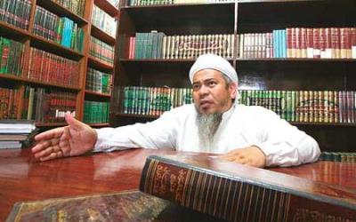 Ustaz Jafar Umar Thalib Ditahan Terkait Perusakan Rumah