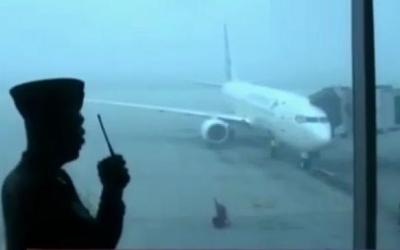 Akibat Kabut Asap Pekat, Jemaah Haji Jambi Turun di Palembang