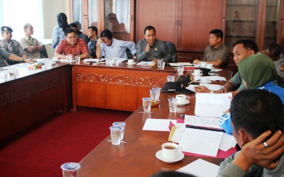 Rapat Perusakan PT. RLZ di DPRD Pelalawan Bubar