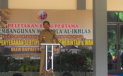 Bupati Ipong Tegaskan Tidak Ada Izin Pendirian Baru