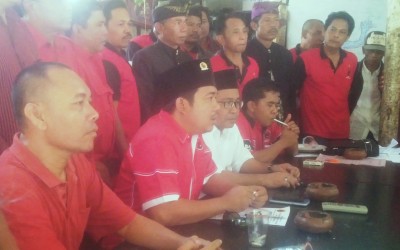 PDIP Loteng Pertegas Status Kader Partai Pembelot
