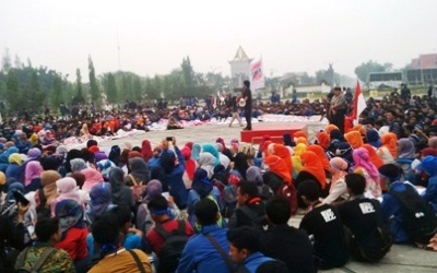 Ribuan Mahasiswa UIN Tuntut Plt Gubernur Riau Mundur