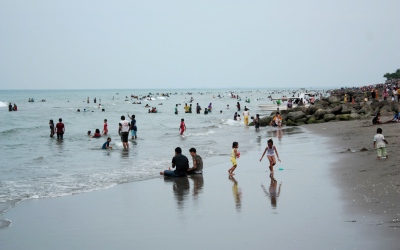 Menikmati Keindahan Pantai Ujong Blang Bireuen 