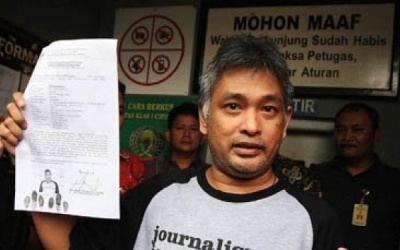 Mantan Pimred Majalah Playboy Indonesia Bongkar Kebejatan FPI